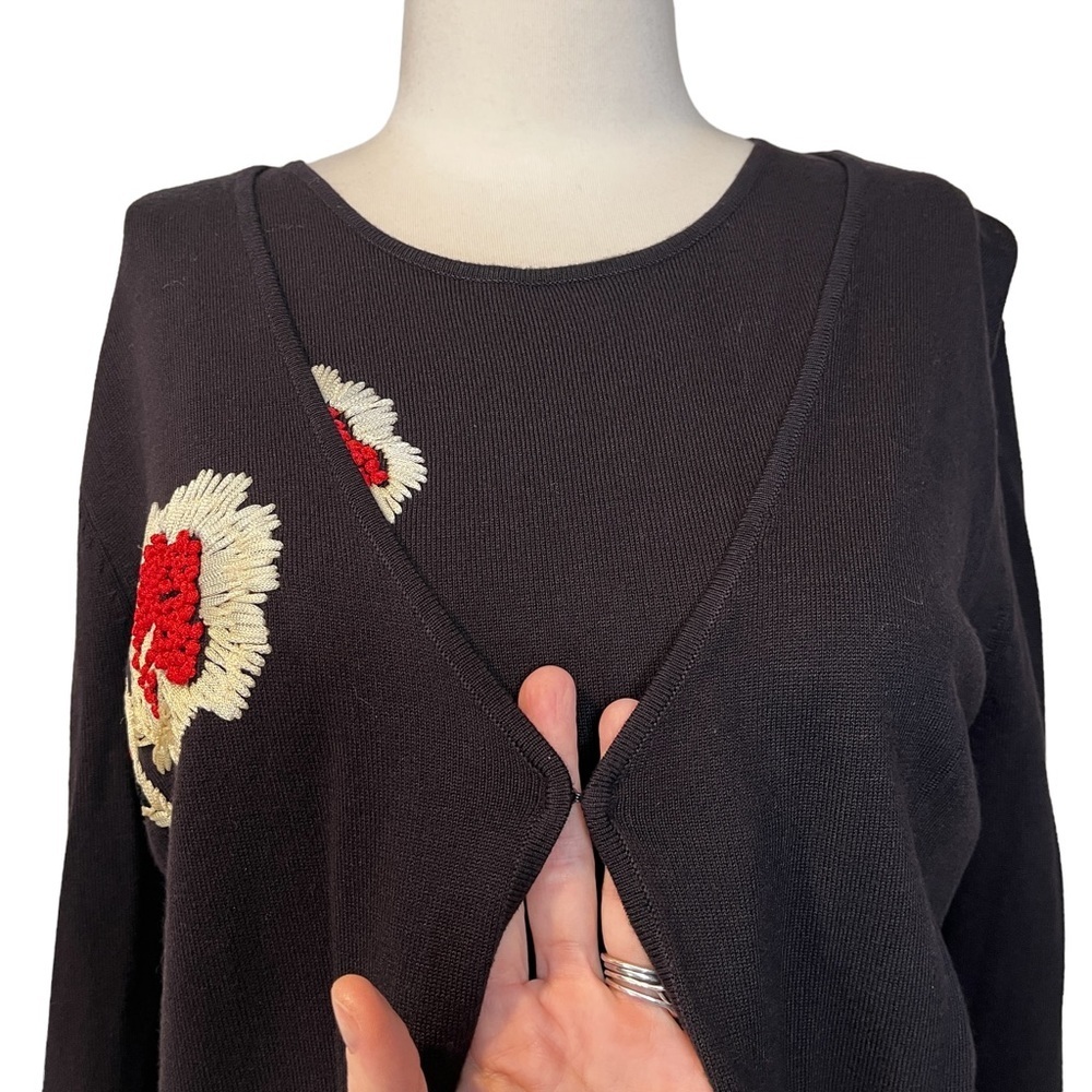 🌟EUC🌟2-Piece Nouveau Embroidered Floral Sweater Set Sz S/M - Picture 8 of 11